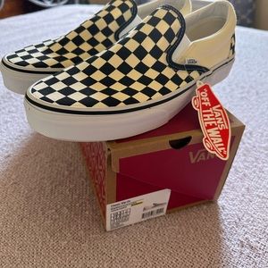 New Vans a checkerboard Slip-ons 10.5